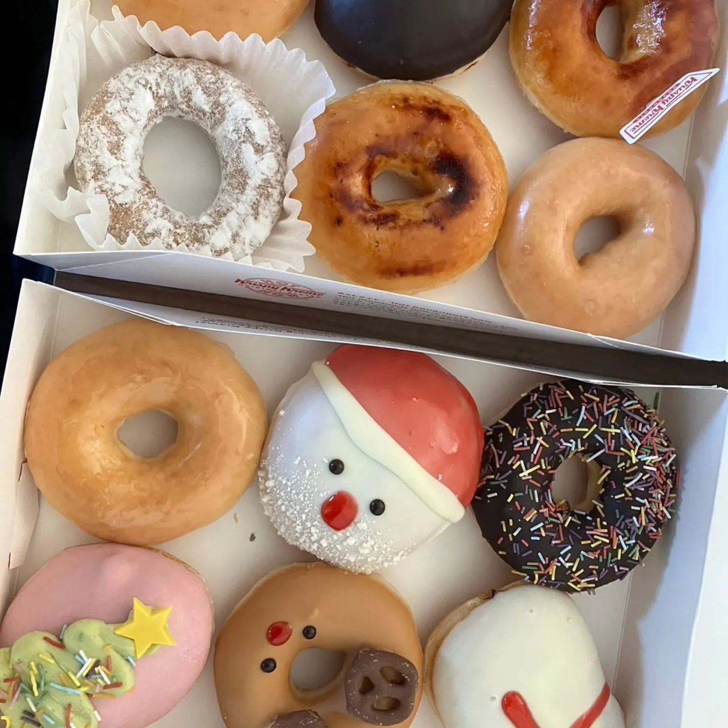 クリスピークリームの期間限定！ホリデーダズン🍩