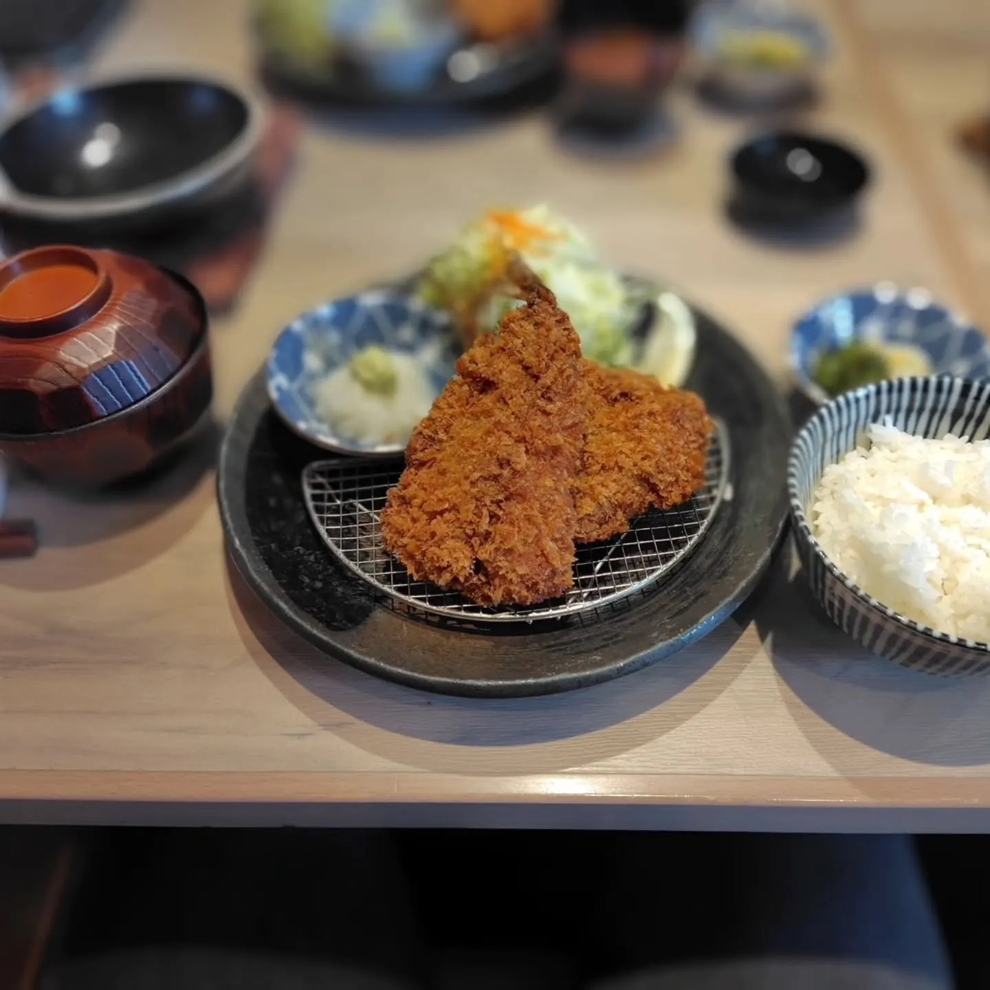 西尾市にある　とんかつ神楽坂さくら　さんへ😋